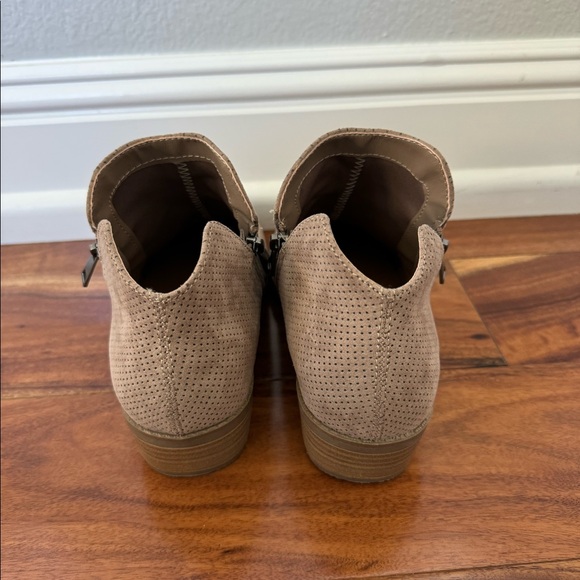 Universal thread booties - Picture 3 of 5